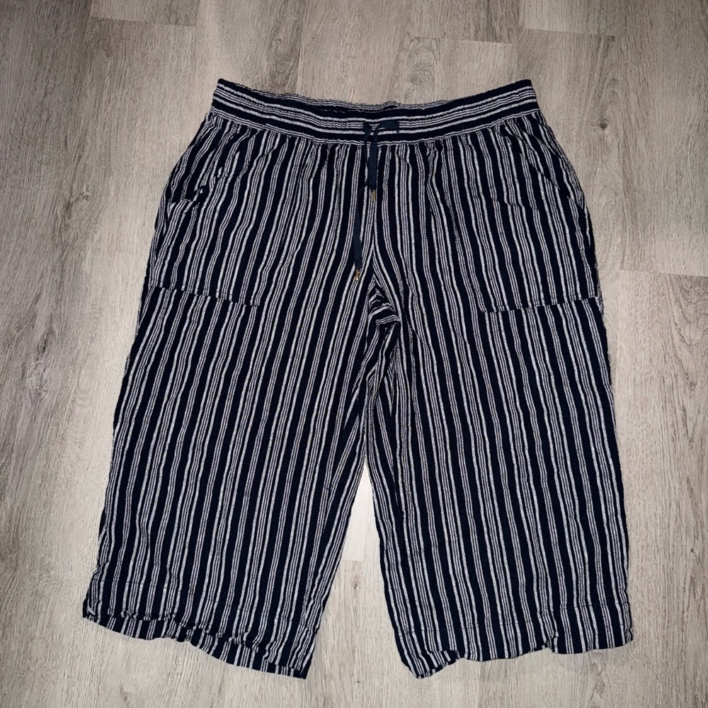 Striped Navy and White Cropped Pants